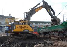 Pásová rypadla Volvo EC380EL