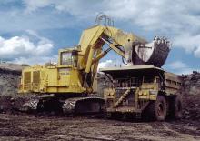 Pásová rypadla Demag H740 OS