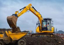 Pásová rypadla JCB JS131 LC