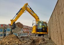 Pásová rypadla JCB JZ 140 LC
