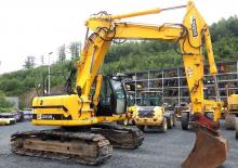 Pásová rypadla JCB JZ235