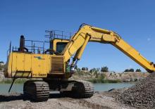 Pásová rypadla Komatsu PC1400