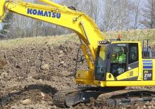 Pásová rypadla Komatsu PC210-11E0