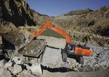 Pásová rypadla Hitachi ZX 520 LCH-5