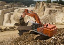 Pásová rypadla Hitachi ZX670LCH-5B