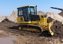 Pásové buldozery Komatsu D37EX-22