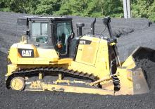 Pásové buldozery Caterpillar D7E