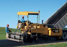 Pásové finišery Caterpillar AP755