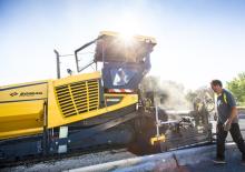 Pásové finišery Bomag BF 700 C 2 S 600