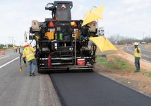 Pásové finišery Astec ROADTEC SP-200