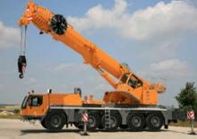 Pásové jeřáby s příhradovým výložníkem Hitachi CX 1800
