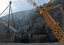 Pásové jeřáby s příhradovým výložníkem Liebherr LR 1250