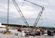 Pásové jeřáby s příhradovým výložníkem Liebherr LR 1350/1