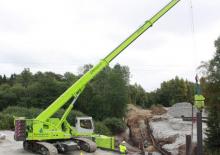 Pásové jeřáby s teleskopickým výložníkem Sennebogen 683 R