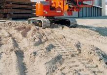 Pásové kloubové pracovní plošiny Hitachi HX 64 B