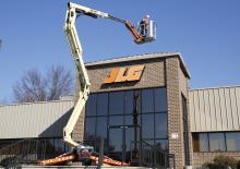 Pásové kloubové pracovní plošiny JLG X430AJ