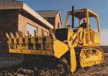 Pásové nakladače John Deere Construction 455 G