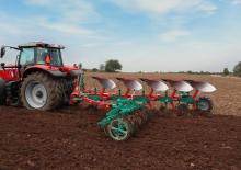 Pluhy Kverneland 3300 S 100 Vari.