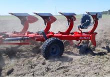 Pluhy Unia Ibis XLS 3+1 Corn