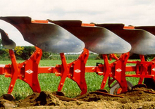 Pluhy Kuhn Master 102 T 4