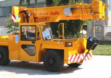 Průmyslové mobilní jeřáby Valla 100 SD 