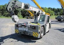 Průmyslové mobilní jeřáby Grove YB4409XL