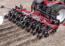 Rozmetadla průmyslových hnojiv Case IH Nutri-Tiller 5310 24-ROW