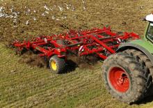 Radličkové podmítače Väderstad Swift 640