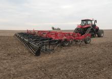 Radličkové podmítače Case IH TIGER-MATE 255 Double Fold 55.10