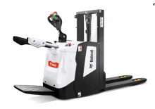 Regalové zakladače s plošinou pro řidiče Bobcat BDR13S-7