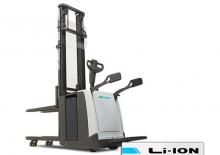 Regalové zakladače s plošinou pro řidiče UniCarriers PSP 125