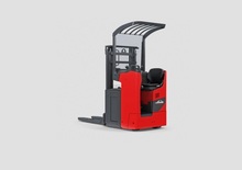 Regalové zakladače se sedadlem pro řidiče Linde L14R 