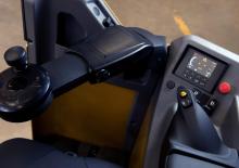 Regalové zakladače se sedadlem pro řidiče Caterpillar NSS12N2TF
