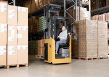 Regalové zakladače se sedadlem pro řidiče Caterpillar NSS20N2S
