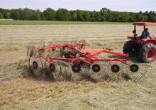Rotační shrnovače Kuhn SR 112 GII