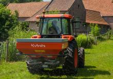 Rozmetadla průmyslových hnojiv Kubota DSC 900 