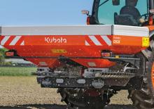 Rozmetadla průmyslových hnojiv Kubota DSX 1875 hydr 