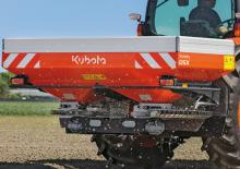 Rozmetadla průmyslových hnojiv Kubota DSX 3450 hydr 