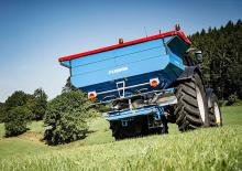 Rozmetadla průmyslových hnojiv Lemken Tauri 12