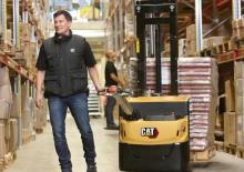 Ruční paletové vozíky Caterpillar NSP12PC