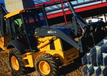 Rypadlo-nakladače John Deere Construction 310 SJ
