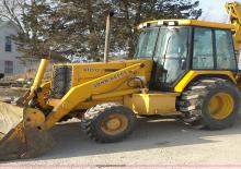 Rypadlo-nakladače John Deere Construction 410 D