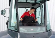Rypadlo-nakladače Terex 880 elite