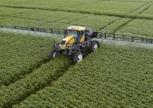 Samojízdné postřikovače Valtra BS3335H	