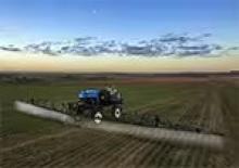 Samojízdné postřikovače New Holland DEFEND 2500