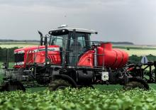 Samojízdné postřikovače Massey Ferguson MF 8125