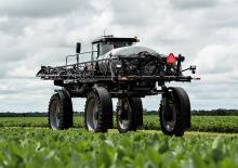 Samojízdné postřikovače Massey Ferguson MF 9335