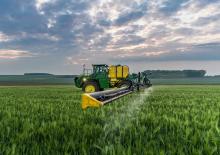 Samojízdné postřikovače John Deere R4050i