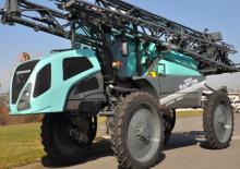 Samojízdné postřikovače Berthoud RAPTOR 2540