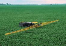 Samojízdné postřikovače John Deere STS16